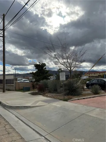 38325 6th E Street, Palmdale, California 93550