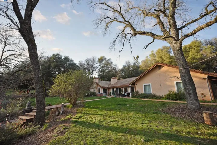 20862 E Spring Ranches Rd, Grass Valley, California 95949