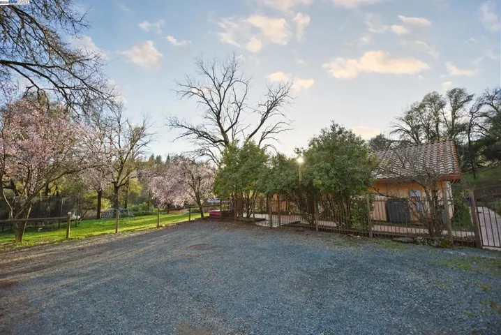 20862 E Spring Ranches Rd, Grass Valley, California 95949