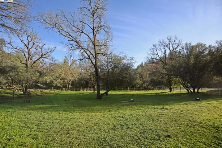 20862 E Spring Ranches Rd, Grass Valley, California 95949