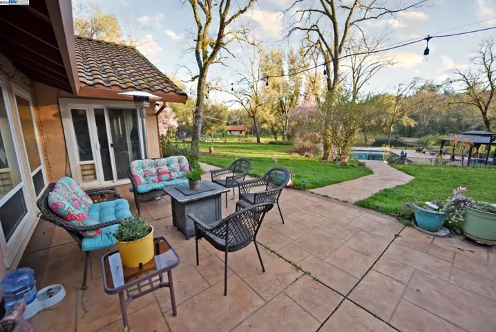 20862 E Spring Ranches Rd, Grass Valley, California 95949