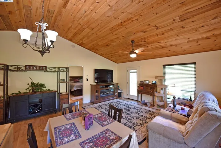 20862 E Spring Ranches Rd, Grass Valley, California 95949