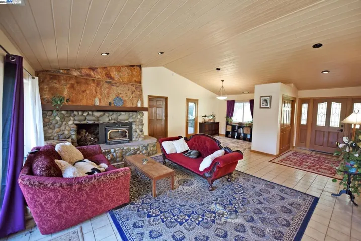 20862 E Spring Ranches Rd, Grass Valley, California 95949