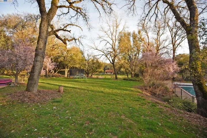 20862 E Spring Ranches Rd, Grass Valley, California 95949