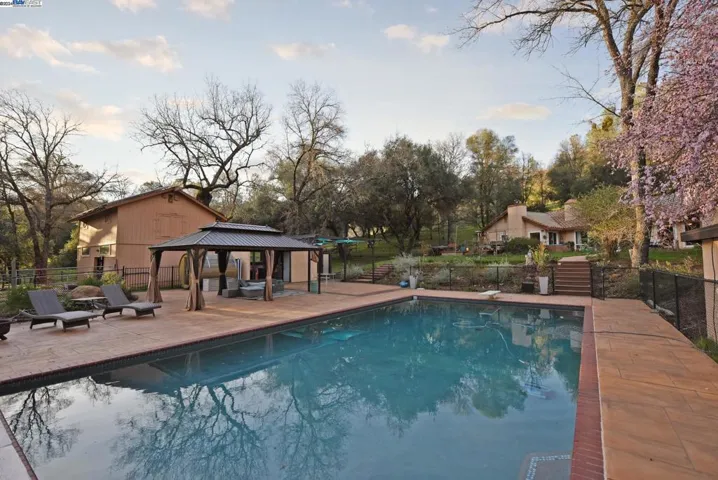 20862 E Spring Ranches Rd, Grass Valley, California 95949