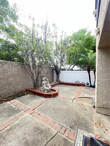 901 Hyde Court, Costa Mesa, California 92626
