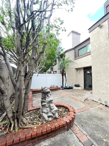 901 Hyde Court, Costa Mesa, California 92626