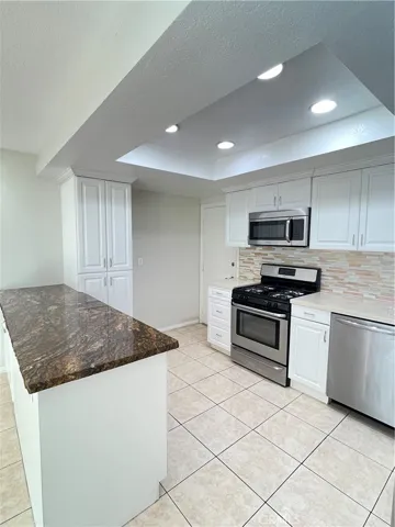 901 Hyde Court, Costa Mesa, California 92626
