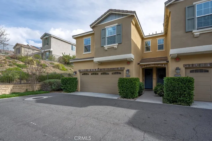 22091 Barrington Way, Saugus, California 91350
