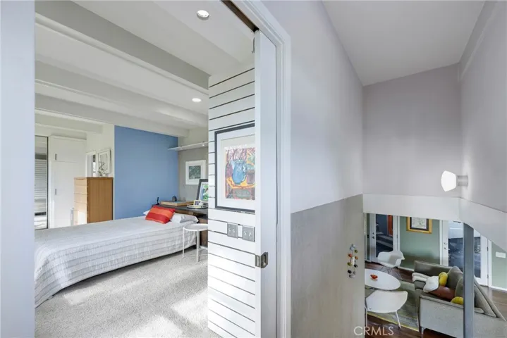 entry into primary bedroom