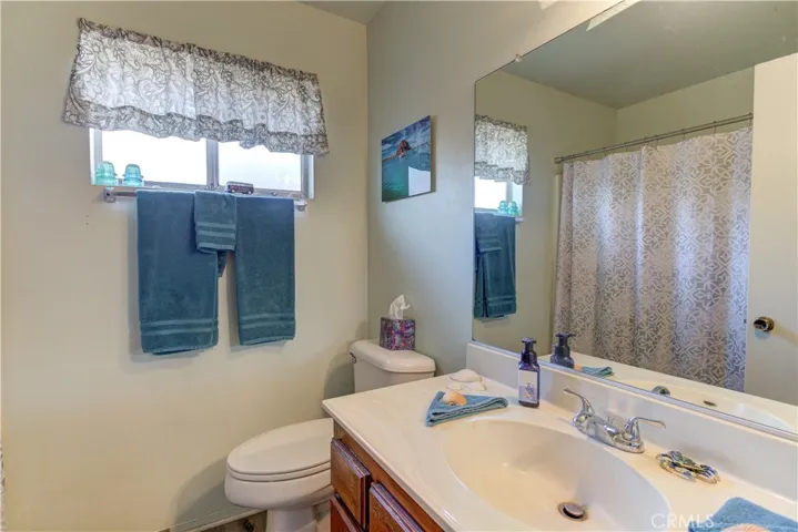 2nd Bathroom
