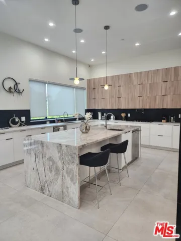 1612 S Corning Street, Los Angeles, California 90035
