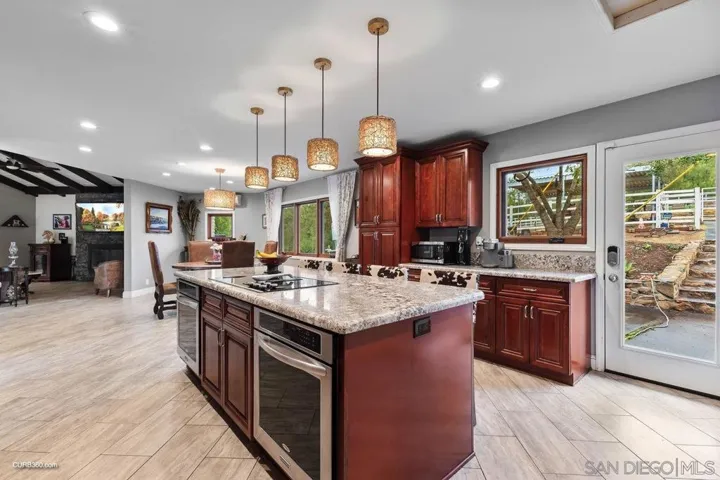 15100 Vali Hai Rd, Poway, California 92064