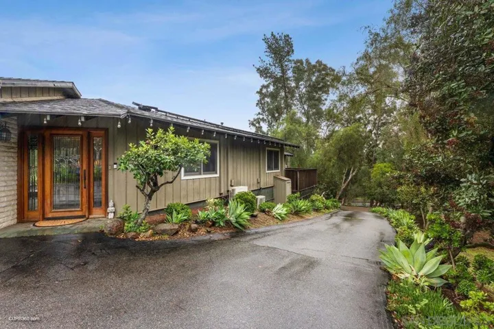 15100 Vali Hai Rd, Poway, California 92064