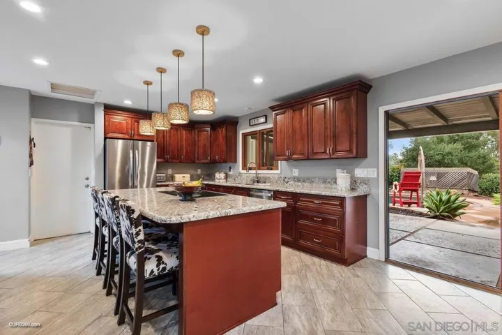 15100 Vali Hai Rd, Poway, California 92064