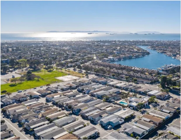 16462 Kailua Lane, Huntington Beach, California 92649