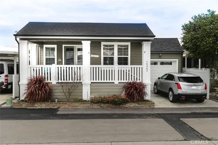 16462 Kailua Lane, Huntington Beach, California 92649