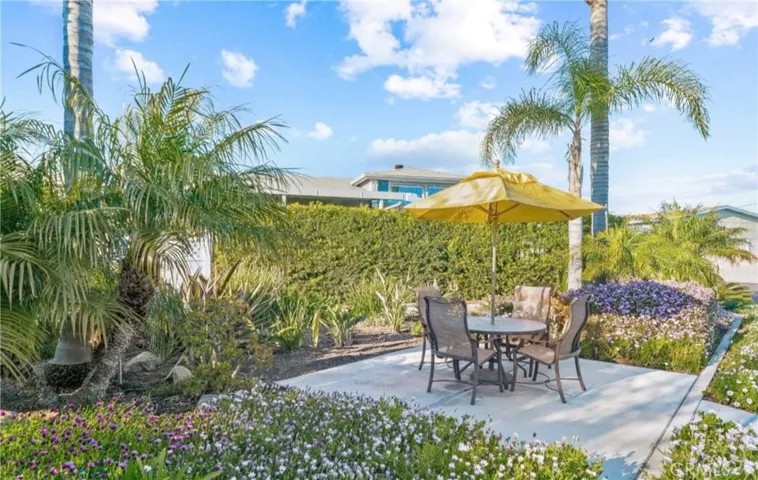 16462 Kailua Lane, Huntington Beach, California 92649