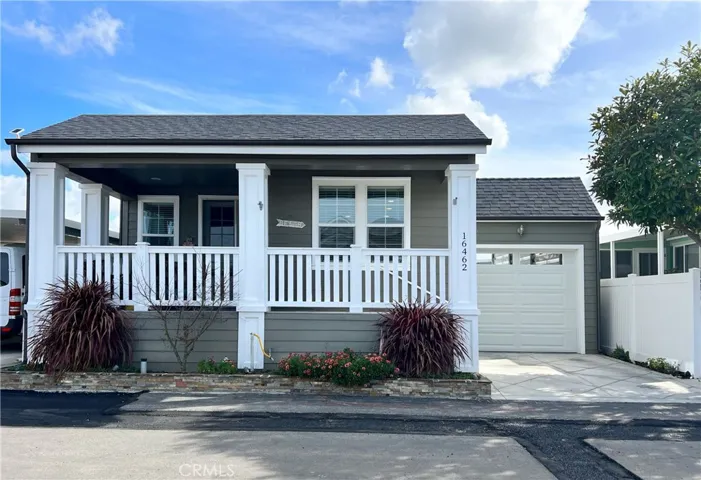 16462 Kailua Lane, Huntington Beach, California 92649