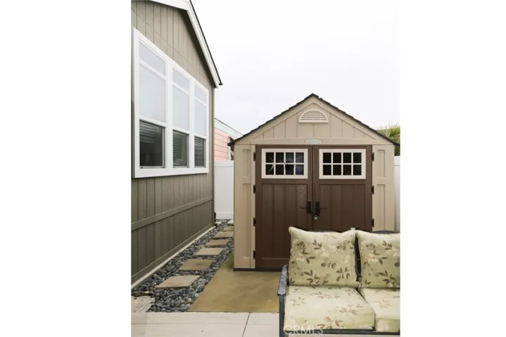 16462 Kailua Lane, Huntington Beach, California 92649