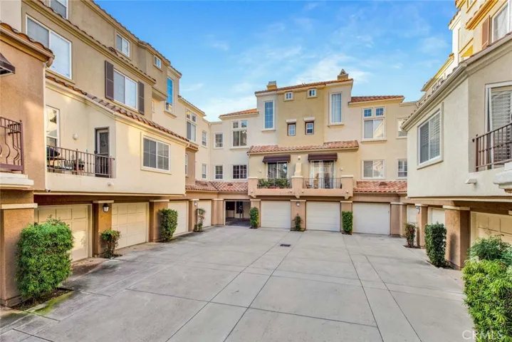 21 Via Pamplona, Rancho Santa Margarita, California 92688