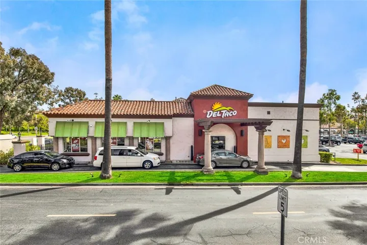 21 Via Pamplona, Rancho Santa Margarita, California 92688