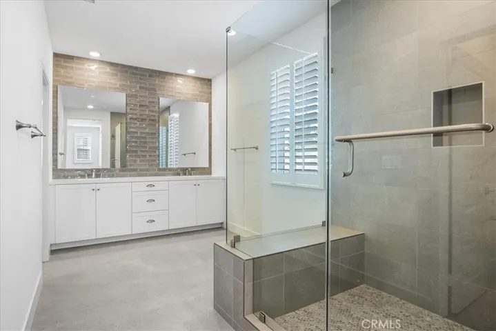 Primary bath.