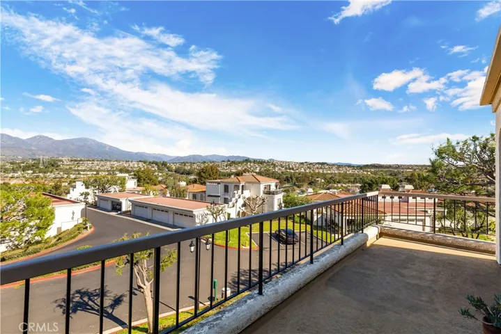 22336 Manacor 18, Mission Viejo, California 92692