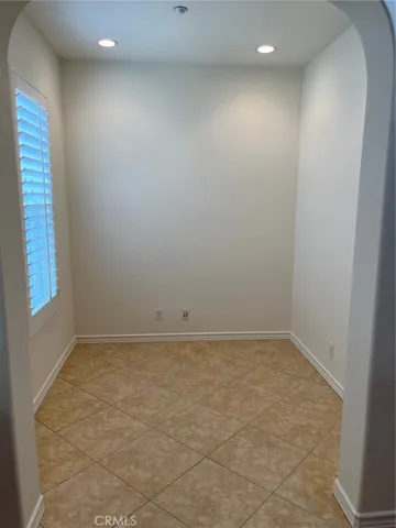 Small separate office space off kitchen - can also be used as dining space