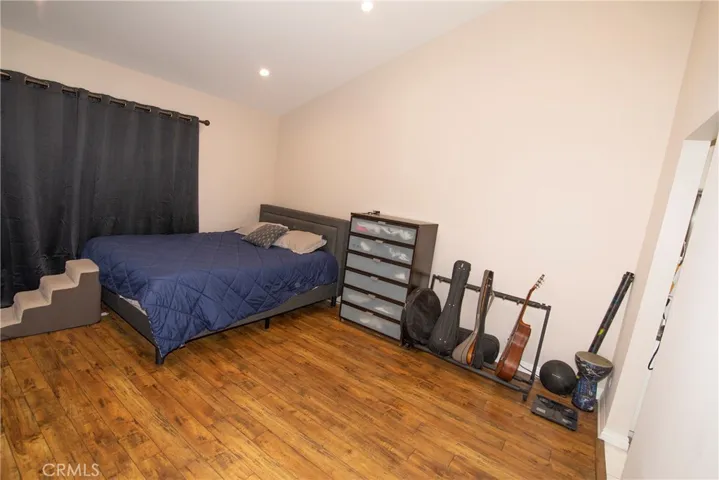 21535 Erwin Street 128, Woodland Hills, California 91367