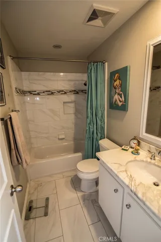 21535 Erwin Street 128, Woodland Hills, California 91367