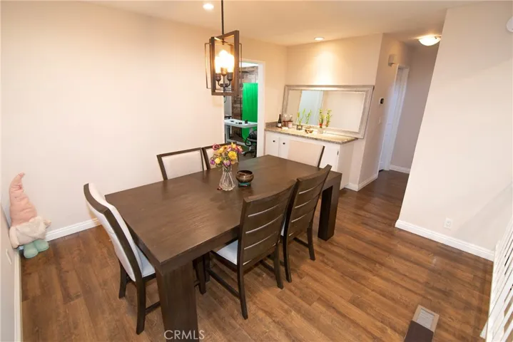 21535 Erwin Street 128, Woodland Hills, California 91367