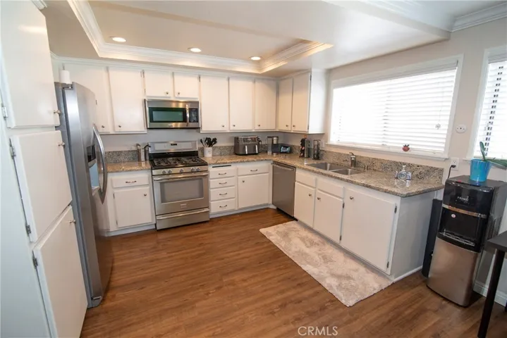 21535 Erwin Street 128, Woodland Hills, California 91367