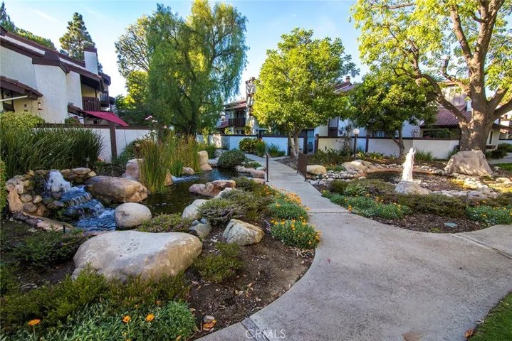 21535 Erwin Street 128, Woodland Hills, California 91367