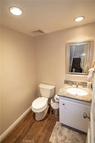 21535 Erwin Street 128, Woodland Hills, California 91367