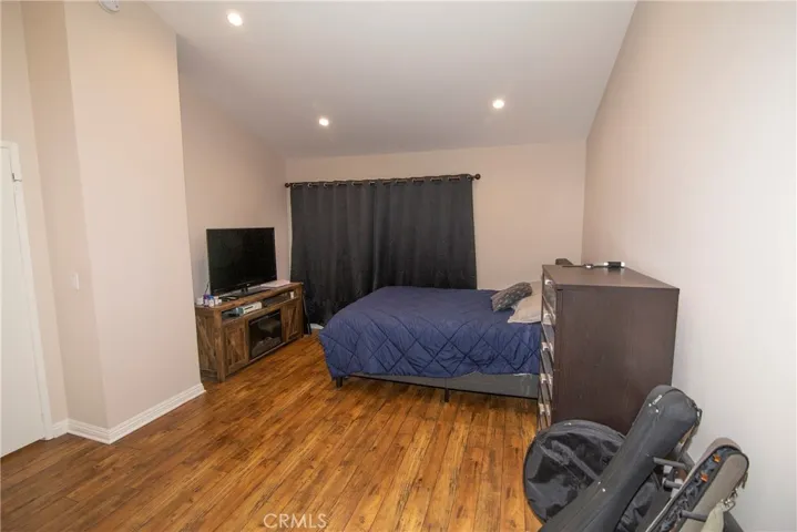 21535 Erwin Street 128, Woodland Hills, California 91367