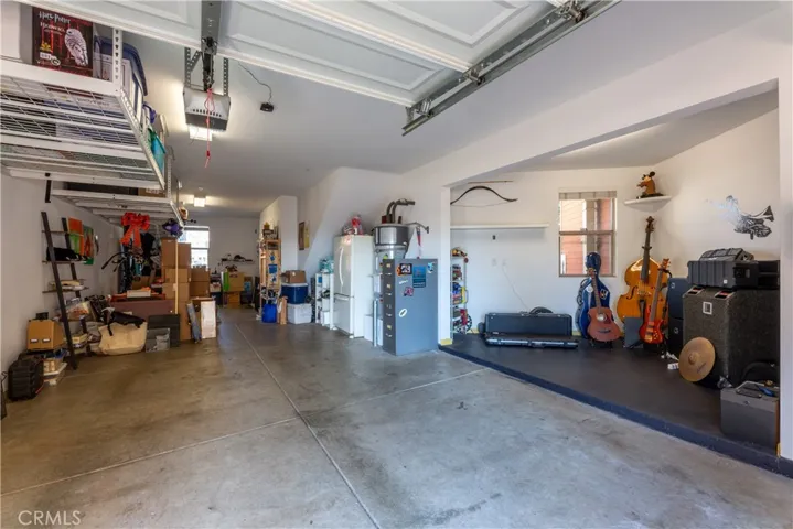 Large tandem garage with additional space for an office or hobbies