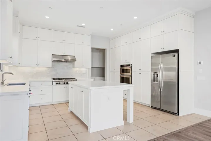 133 Donati, Irvine, California 92602