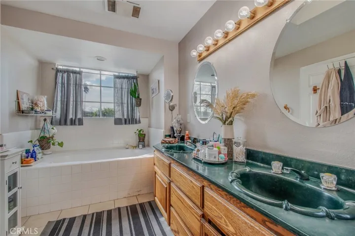 749 Sycamore Avenue, Glendora, California 91741