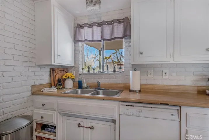 749 Sycamore Avenue, Glendora, California 91741