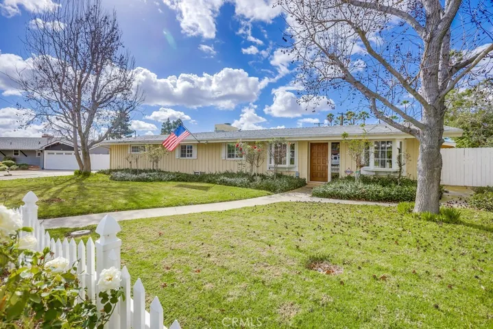 1752 Sierra Alta Drive, Santa Ana, California 92705