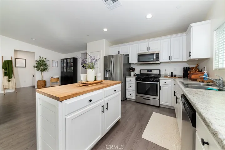 11889 Sierra Road, Victorville, California 92392