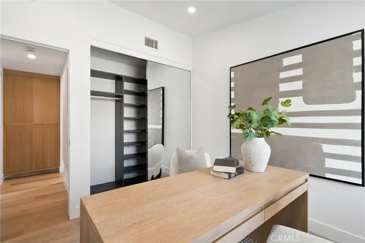 2233 Vista Huerta, Newport Beach, California 92660
