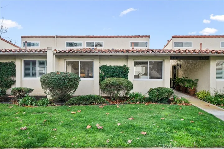2233 Vista Huerta, Newport Beach, California 92660