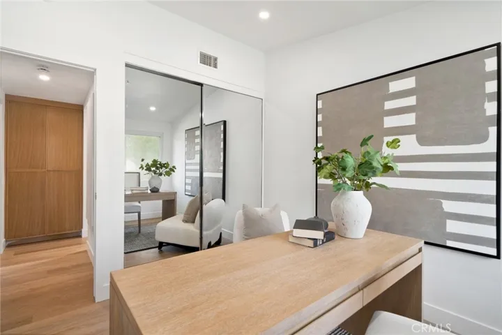 2233 Vista Huerta, Newport Beach, California 92660