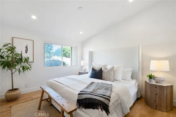 2233 Vista Huerta, Newport Beach, California 92660