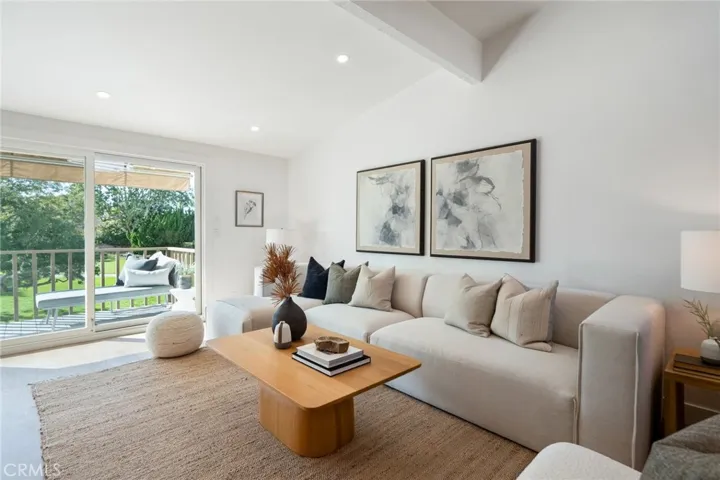 2233 Vista Huerta, Newport Beach, California 92660