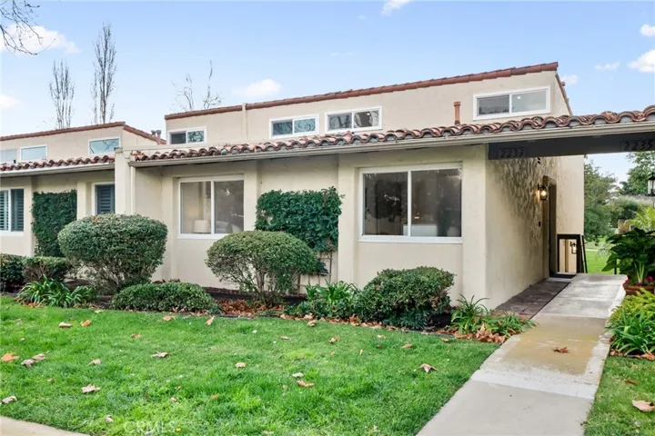 2233 Vista Huerta, Newport Beach, California 92660