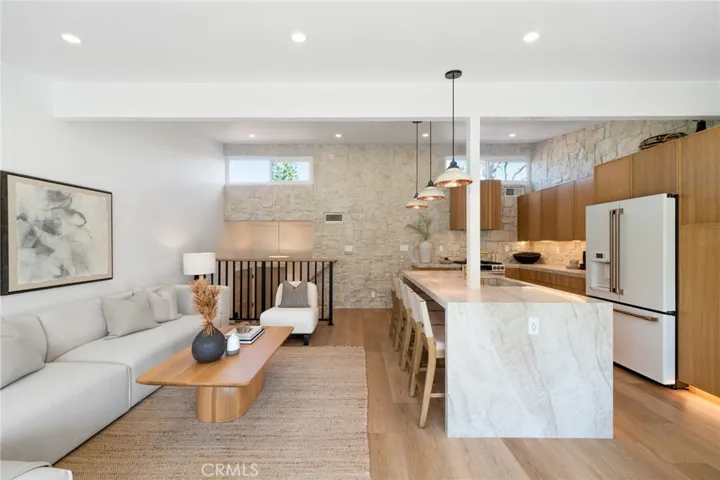 2233 Vista Huerta, Newport Beach, California 92660