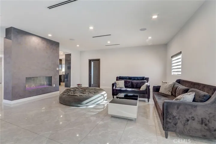 12429 Burton Street, North Hollywood, California 91605